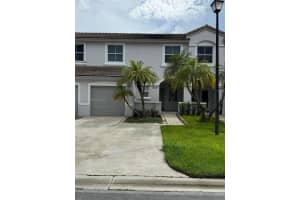 16820 Sw 1st Mnr Pembroke Pines, FL 33027 - MLS#A11888597
