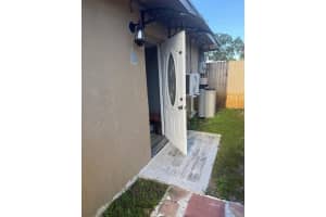 231 Sw 31st Ave 1a Fort Lauderdale, FL 33312 - MLS#A11888626