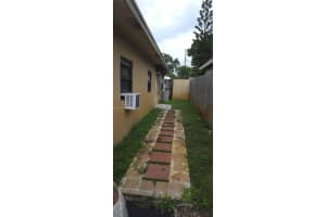 231 Sw 31st Ave 1a Fort Lauderdale, FL 33312 - MLS#A11888626