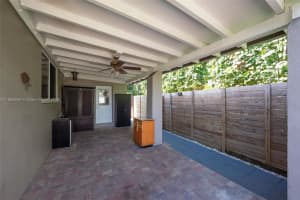 824 Ne 17th Ct Fort Lauderdale, FL 33305 - MLS#A11888643