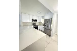 2680 W 76th St 104, Hialeah