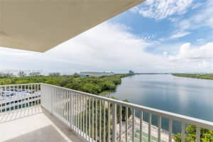 300 Bayview Dr 716, Sunny Isles Beach