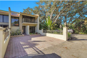 750 E Coco Plum Cir 8 Plantation, FL 33324 - MLS#A11888920