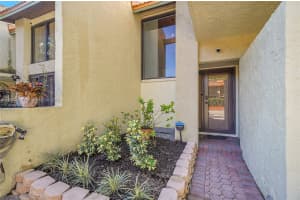 750 E Coco Plum Cir 8 Plantation, FL 33324 - MLS#A11888920