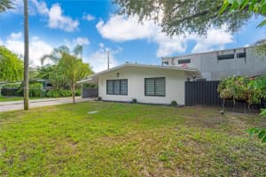 1341 Se 10th Ave Fort Lauderdale, FL 33316 - MLS#A11888947