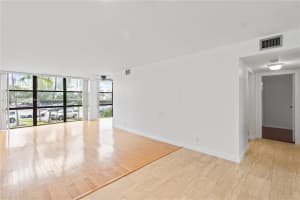 800 Parkview Dr 224 Hallandale Beach, FL 33009 - MLS#A11888985