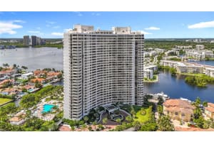 1000 W Island Blvd 2208 Aventura, FL 33160 - MLS#A11889060