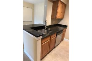 2820 N Oakland Forest Dr 102 Oakland Park, FL 33309 - MLS#A11889065