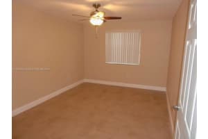 2820 N Oakland Forest Dr 102 Oakland Park, FL 33309 - MLS#A11889065