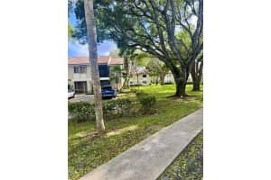 110 Gardens Dr 101 Pompano Beach, FL 33069 - MLS#A11889079