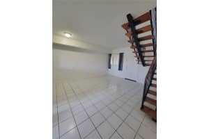 355 E 33rd St 203 Hialeah, FL 33013 - MLS#A11889093