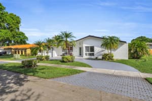 7211 Bamboo St Miami Lakes, FL 33014 - MLS#A11889127