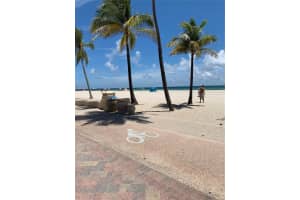 322 Taylor St 2d Hollywood, FL 33019 - MLS#A11889148