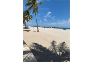 322 Taylor St 2d Hollywood, FL 33019 - MLS#A11889148