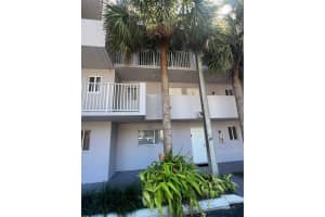 2750 W 76th St 203 Hialeah, FL 33016 - MLS#A11889154