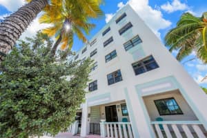 1390 Ocean Dr 202, Miami Beach