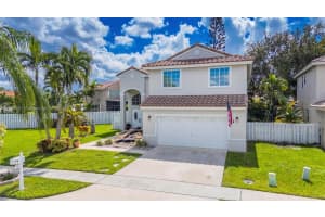 1061 Nw 190th Ave, Pembroke Pines