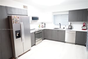 9308 Nw 9th Pl 9308 Plantation, FL 33324 - MLS#A11889193