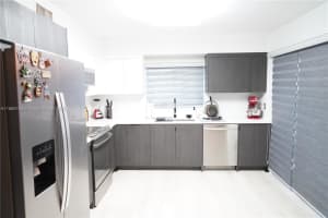 9308 Nw 9th Pl 9308 Plantation, FL 33324 - MLS#A11889193