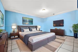 1024 N 24th Ave Hollywood, FL 33020 - MLS#A11889203