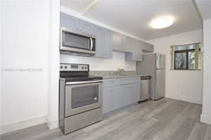 301 Gardens Dr 102, Pompano Beach