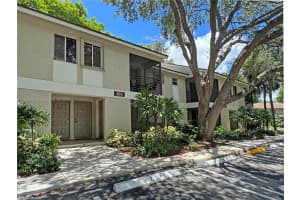 301 Gardens Dr 102 Pompano Beach, FL 33069 - MLS#A11889234