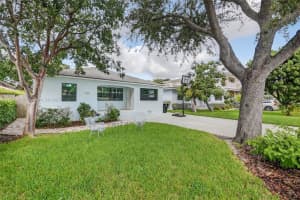 1027 S Palmway, Lake Worth