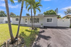 6320 Harding St, Hollywood