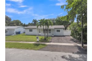 6320 Harding St Hollywood, FL 33024 - MLS#A11889276