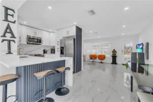 6320 Harding St Hollywood, FL 33024 - MLS#A11889276