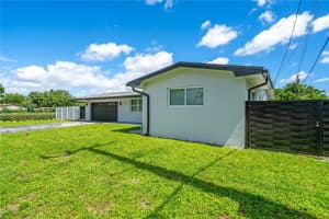1621 Nw 85th Way Pembroke Pines, FL 33024 - MLS#A11889289