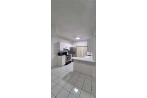 8019 Lake Dr 102 Doral, FL 33166 - MLS#A11889298