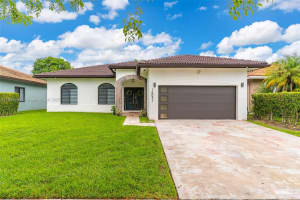 16051 Sw 138th Ter Miami, FL 33196 - MLS#A11889305