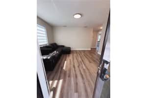 851 E 17th St B Hialeah, FL 33010 - MLS#A11889315