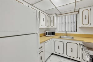 13500 Ne 3rd Ct 419, North Miami