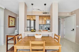 209 N Fort Lauderdale Beach Blvd 7g Fort Lauderdale, FL 33304 - MLS#A11889364