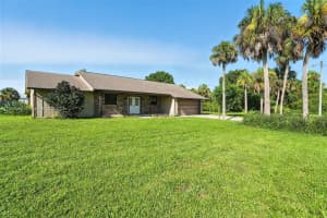 5006 Pike Ln La Belle, FL 33935 - MLS#A11889393