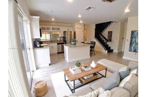 9944 Nw 2nd Ct 9944 Plantation, FL 33324 - MLS#A11889430