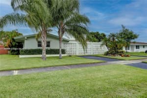 MLS# A11889485, Hollywood, Florida 33021