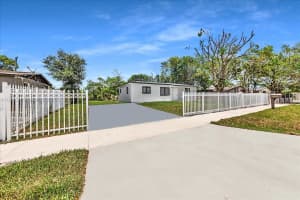 3381 Nw 210th Ter Miami Gardens, FL 33056 - MLS#A11889524