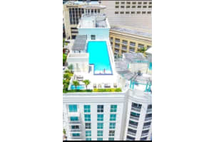 7280 Sw 90th St 301, Miami