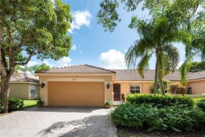 1886 Sirius Ln, Weston