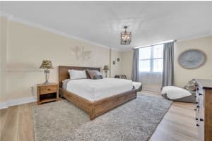 5001 Collins Ave 16f Miami Beach, FL 33140 - MLS#A11889644