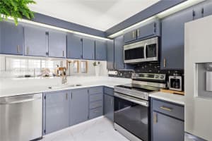 3635 Whitehall Dr 401 West Palm Beach, FL 33401 - MLS#A11889675