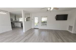 200 Nw 9th St Boca Raton, FL 33432 - MLS#A11889804