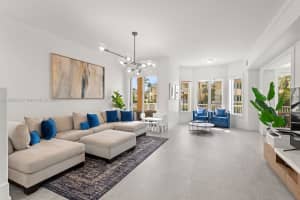 3172 Ne 211th St, Aventura
