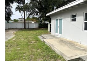 812 Sw 16th Ct B Rear Fort Lauderdale, FL 33315 - MLS#A11889863