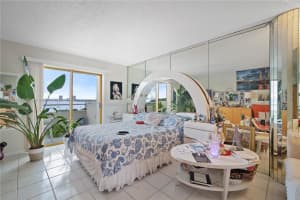 7904 West Dr 714, North Bay Village