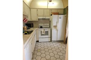5121 W Oakland Park Blvd 211, Lauderdale Lakes