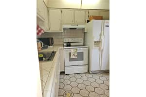 5121 W Oakland Park Blvd 211 Lauderdale Lakes, FL 33313 - MLS#A11889916